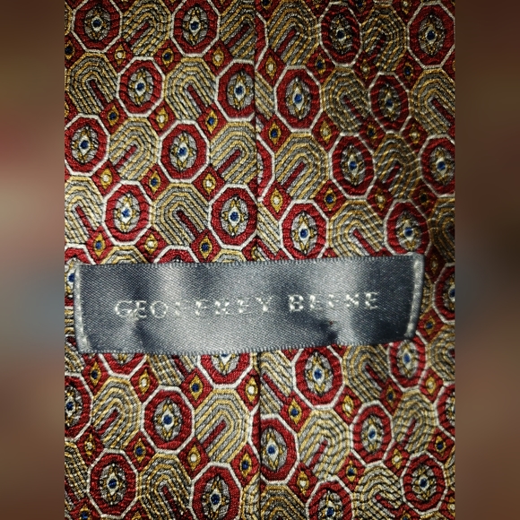Geoffrey Beene Necktie - Picture 4 of 10